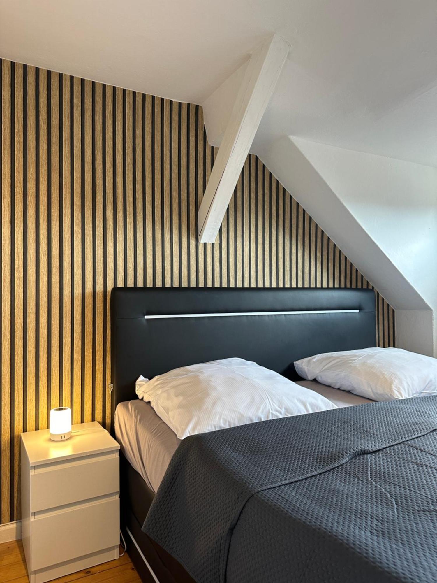 Schoenes City-Apartment Mit 2 Schlafzimmer, Parkplatz, Ruhig Und Hell, D46-Dg Oldenburg Zewnętrze zdjęcie